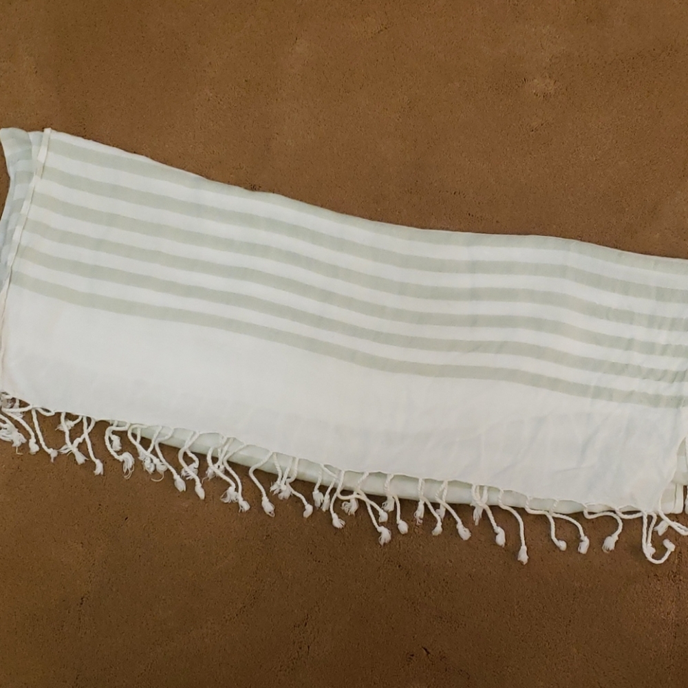 (2for$8) Soft striped scarf, OS - Picture 4 of 5